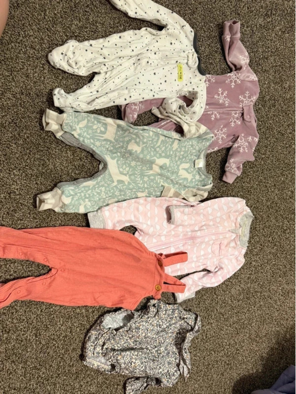 Baby Girl Newborn 0-3M Clothes Lot 6 Piece Carter’s Floral Rompers Sleepers